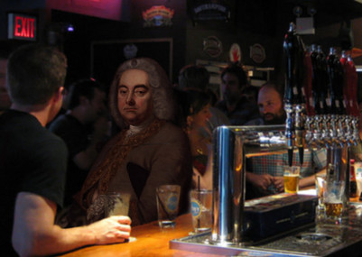 Händel sitzt an einer Pub-Bar