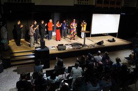 Ligeti Science Bühnenbild mit Science-Slam-PerformerInnen