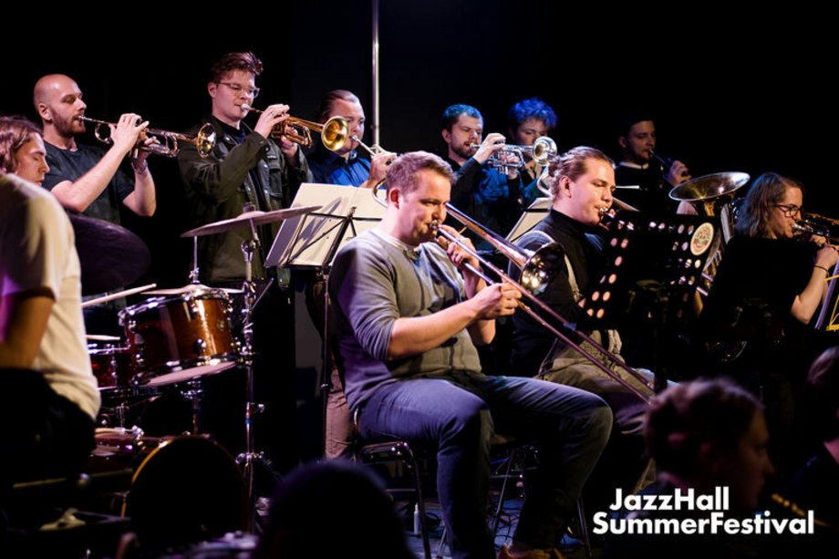 BigBand auf der Bühne
