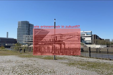 Bild von einem Gebäude mit Overlay eines älteren Bilds des gleichen Orts