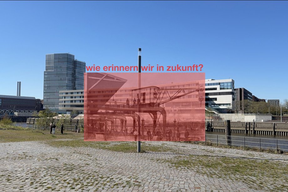 Bild von einem Gebäude mit Overlay eines älteren Bilds des gleichen Orts