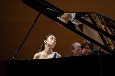 Emma Stratton am Flügel