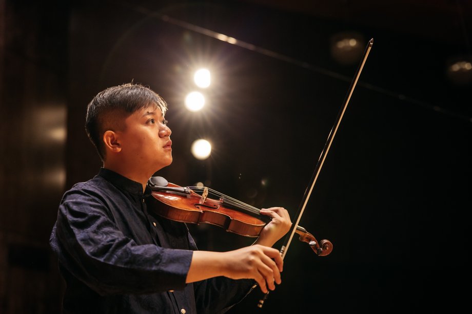 Portrait von Ting-Shuo Chang an der Violine