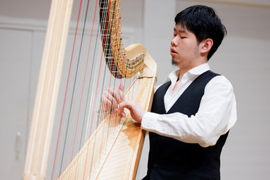 Artist portrait of Zhong Ming Wang