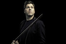 Violinist Abel Tomas leitet ab dem WS 2025 den Fachbereich Kammermusik