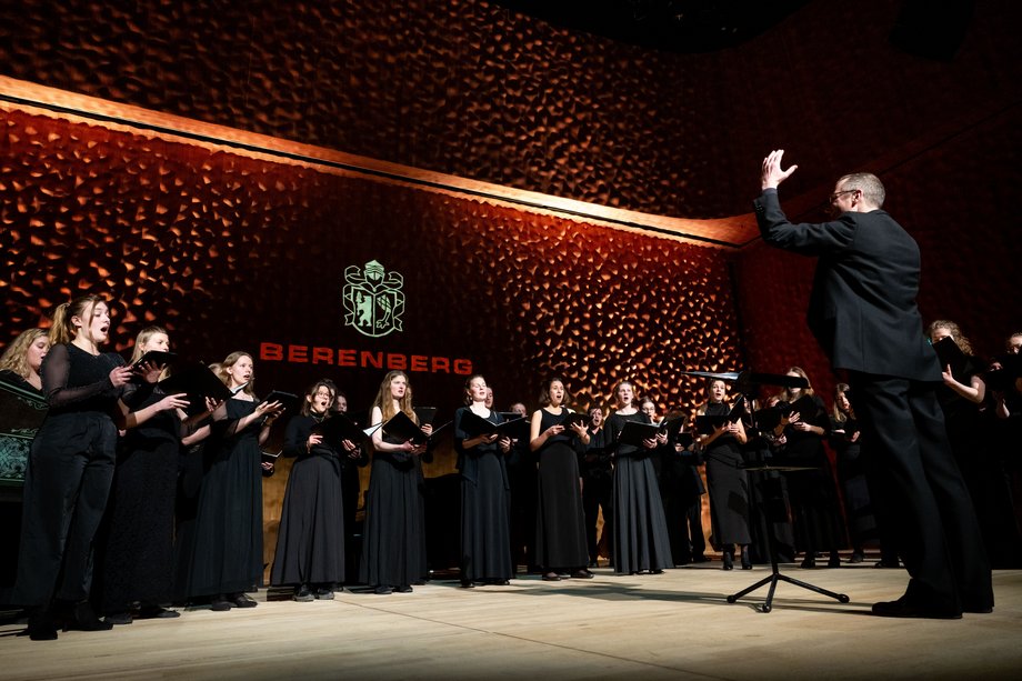 Berenberg Kuulturpreis 2024 Kammerchor der HfMT bei der Verleihung des Berenberg Kulturpreises 2024