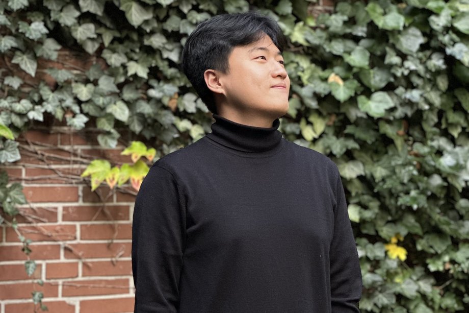 2025-05-26 Seonghyun Jo Portrait von einem jungen Mann