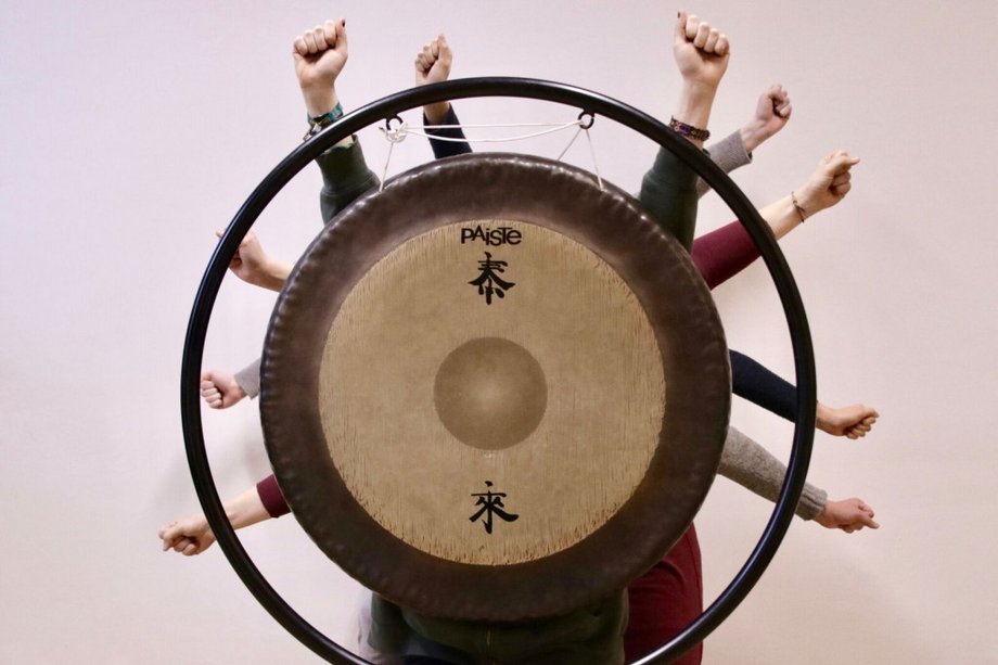 Newsletter.Musiktherapie TamTam mit vielen Händen