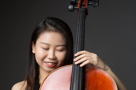 Portrait mit Cello