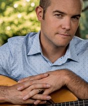 Portrait mit Gitarre