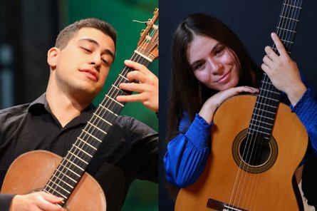 2025-06-28 Ioanna Kazoglou & Filippos Manoloudis Collage von zwei Personen mit Gitarre