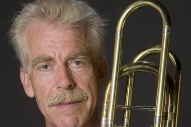 Portrait von einem Mann mit Posaune