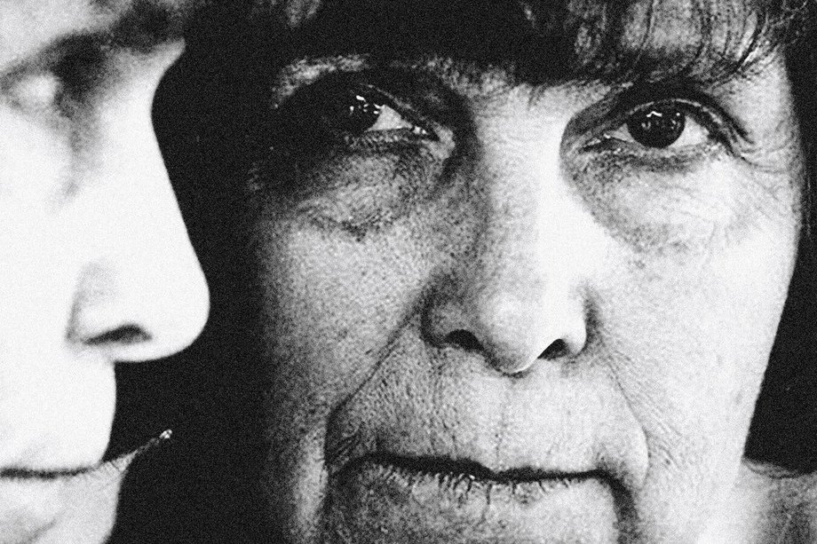 2025-06-01 Sofia Gubaidulina Schwarz/weiß Portrait von einer älteren Dame