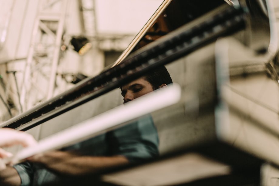 Jazzmaster Recital - Garri Setyan & Hania Maria Luthufi Bild eines Pianos