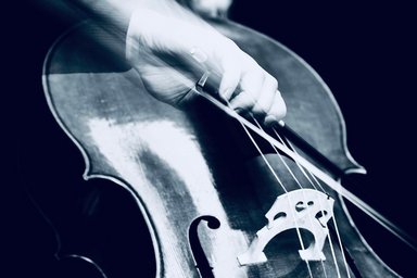Schwarzweißbild von Cello