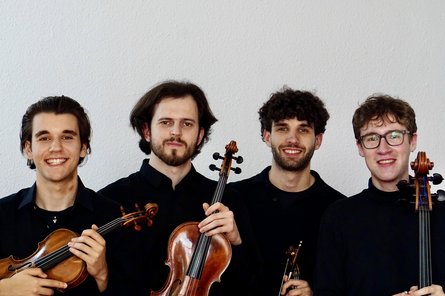 ETNA-Quartett die vier Musiker mit ihren Streichinstrumenten