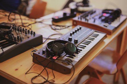 ligetizentrum Synthesizer Workshop 2026 drei Synthesizer