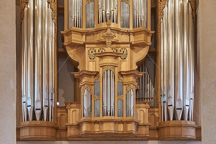 Hauptkirche St. Katharinen. Orgel Ansicht einer großen Orgel