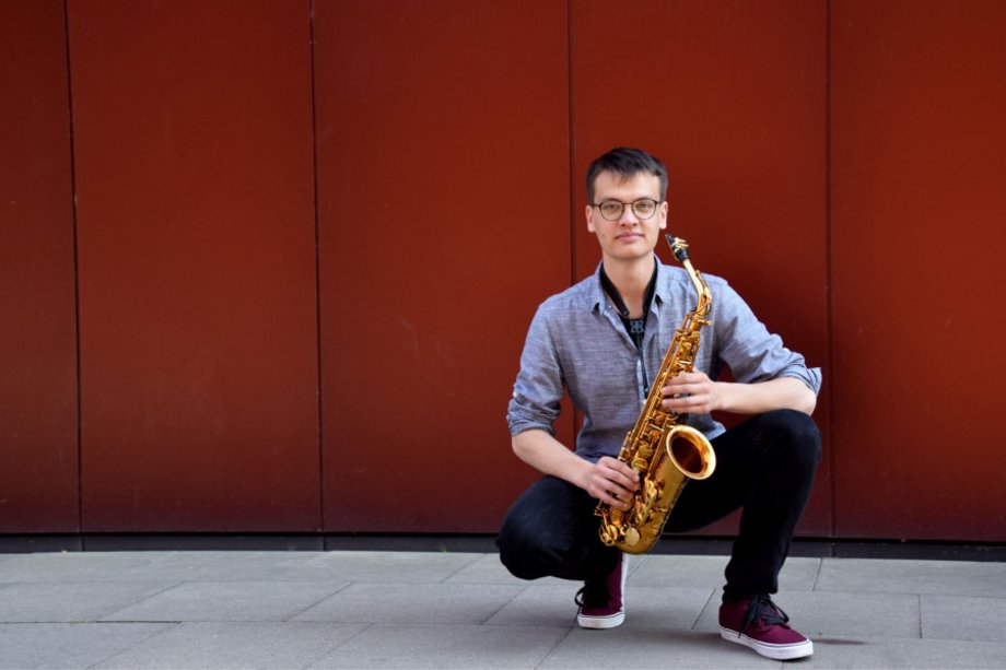 Paul Besker Paul Besker mit Saxophon