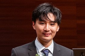 Pianist (Konzertexamen) in der Klavuerklasse  von Prof. Stepan Simonian